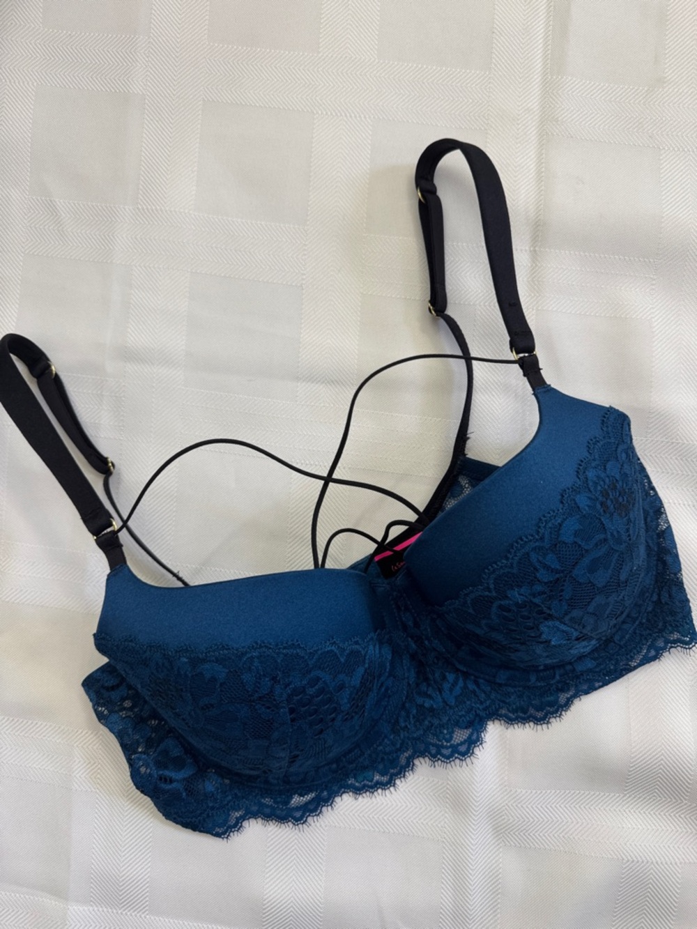 ☀️Bundle 2 for $35☀️ La SENZA So Free Teal Lace Balconette Bra with Black Straps